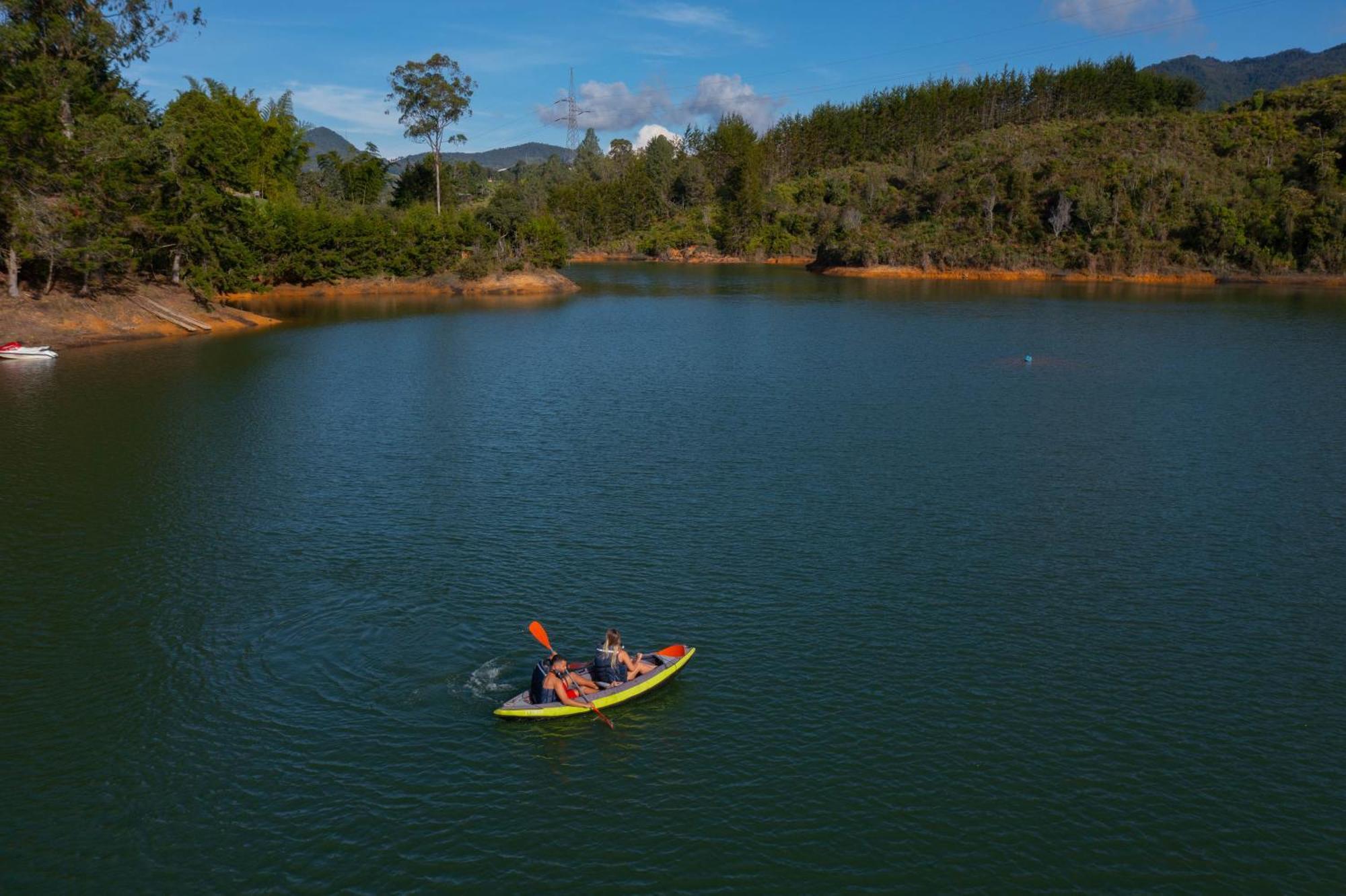 Casa Campestre Montecarlo Guatape- Desayuno A Pareja Villa ภายนอก รูปภาพ