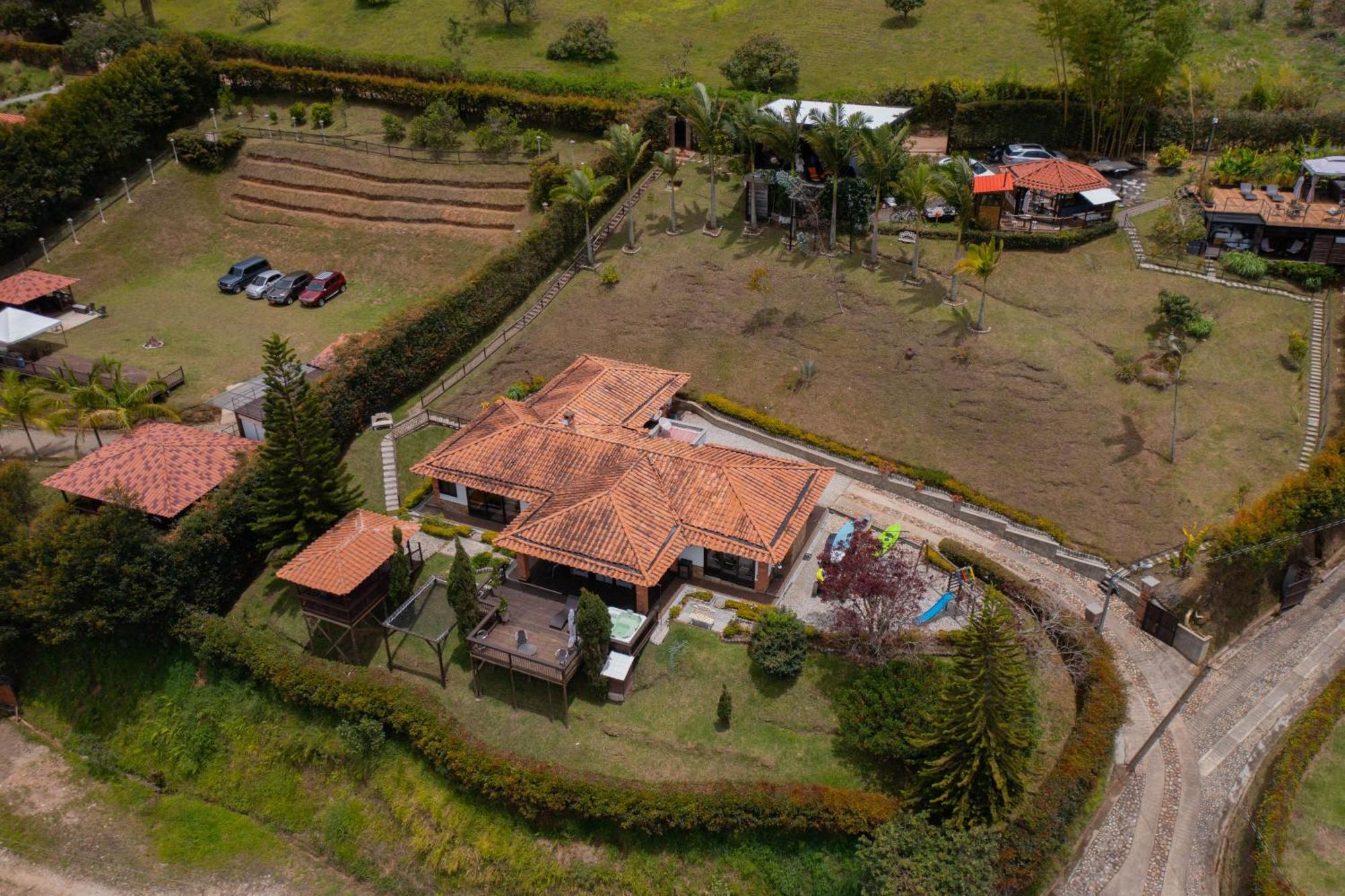 Casa Campestre Montecarlo Guatape- Desayuno A Pareja Villa ภายนอก รูปภาพ