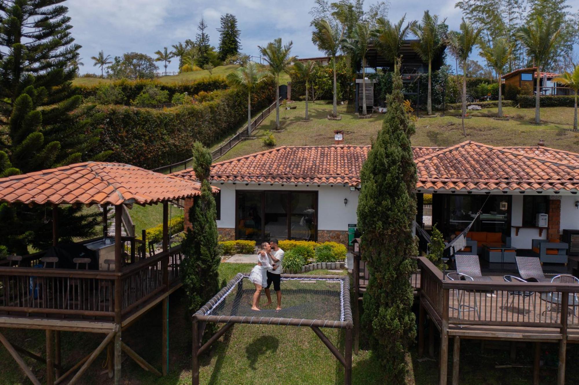 Casa Campestre Montecarlo Guatape- Desayuno A Pareja Villa ภายนอก รูปภาพ