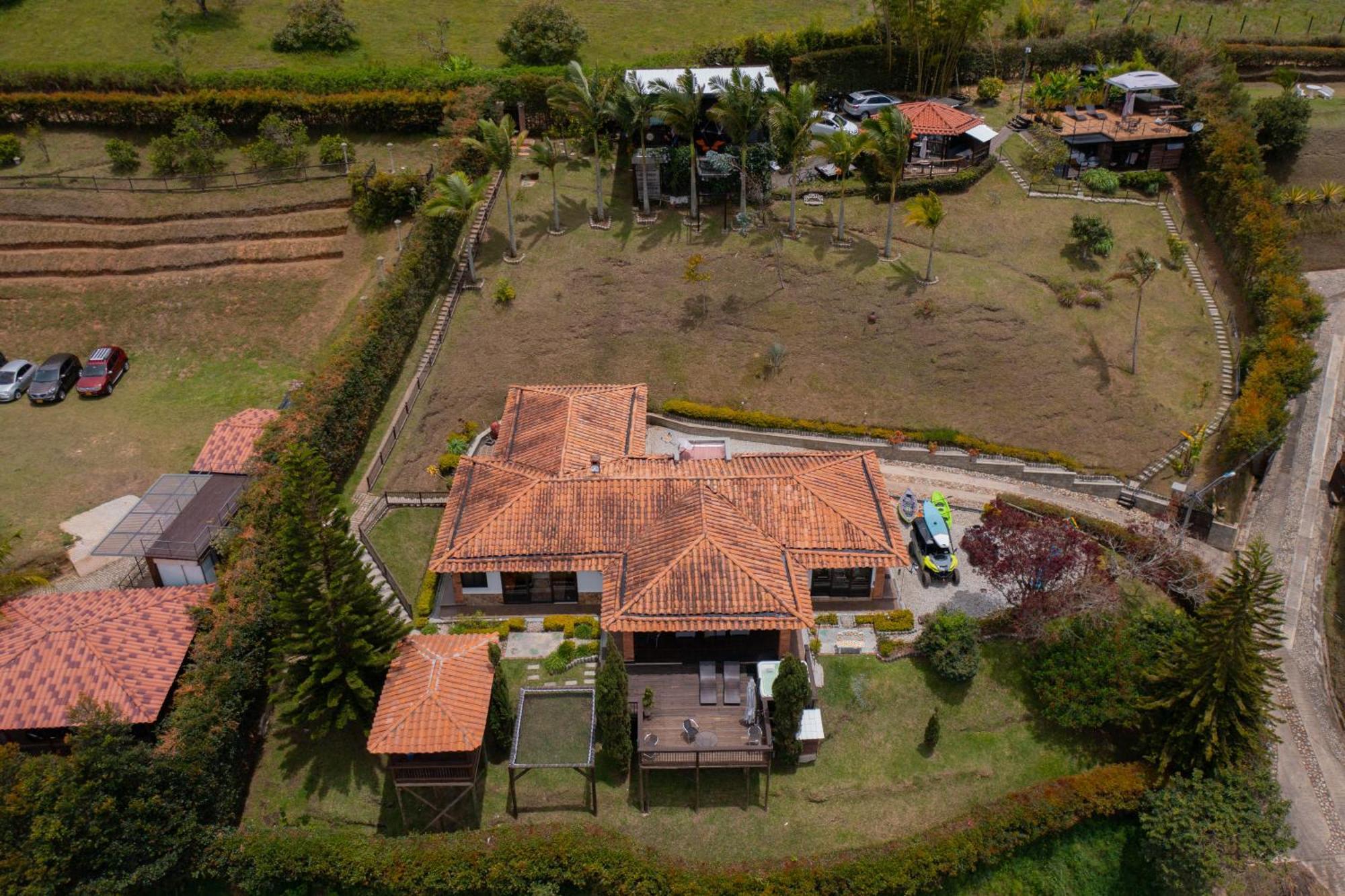 Casa Campestre Montecarlo Guatape- Desayuno A Pareja Villa ภายนอก รูปภาพ